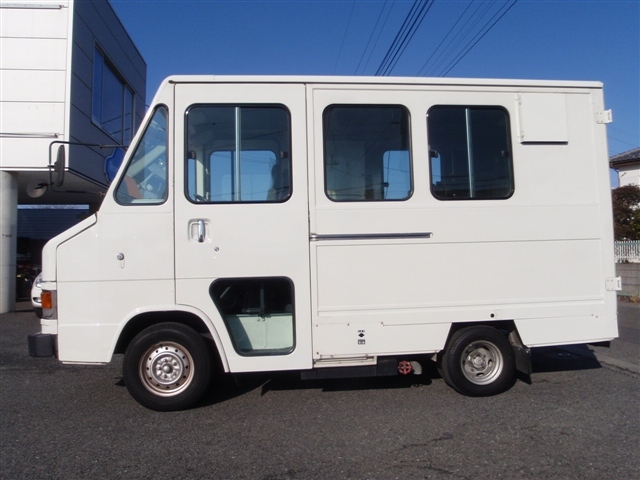 トヨタ クイックデリバリー デラックス 移動販売車